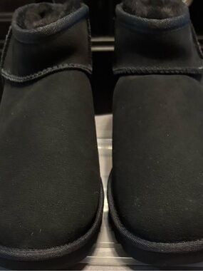 UGG Women’s Black Suede Short Boot